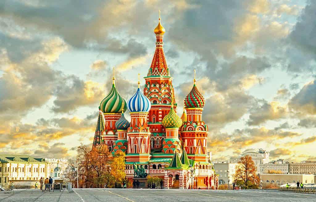 La Catedral de San Basilio en Moscú, un ícono de Rusia | El Souvenir