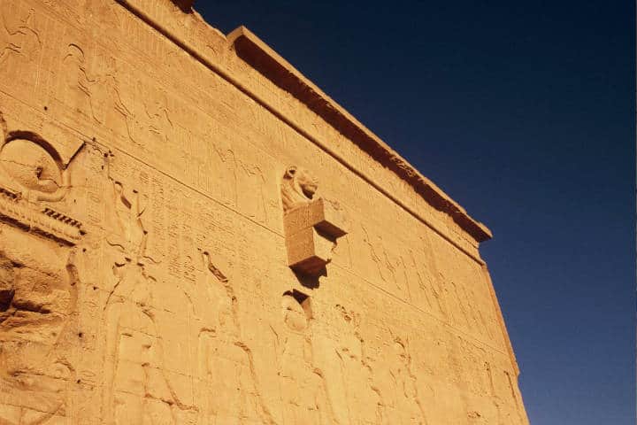 Gárgola en Templo de Hathor. Dendera. Fo to Lidia FP 5