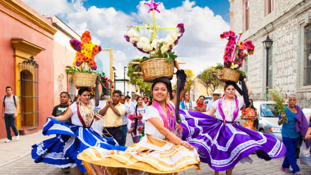 Portada Guelaguetza Fiesta de Ofrenda. Oaxaca. Imagen: Marco