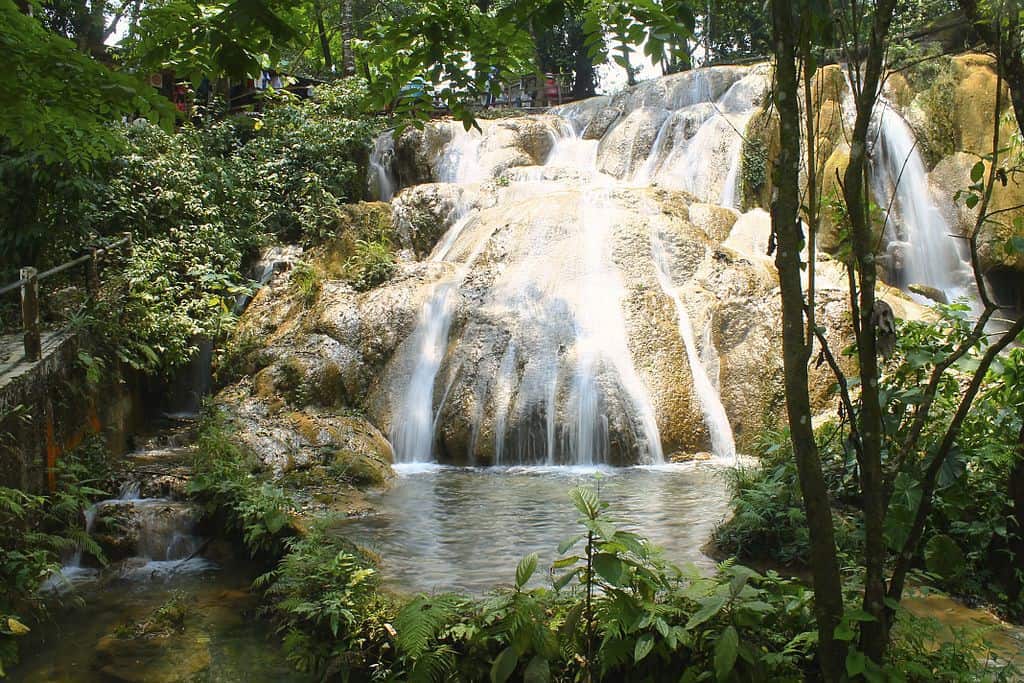 cascadas agua azul02