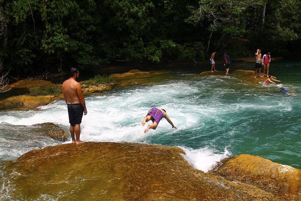cascadas agua azul04