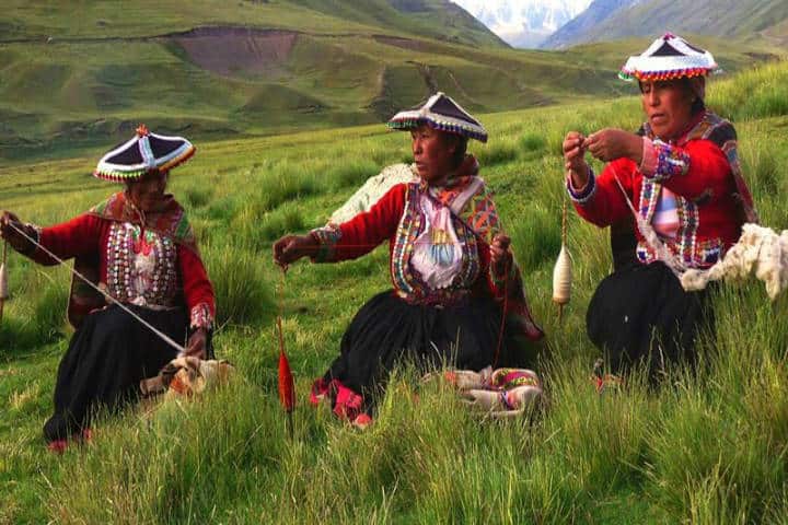 Hilanderas en Cusco. Perú. Foto Luis Siabala 8