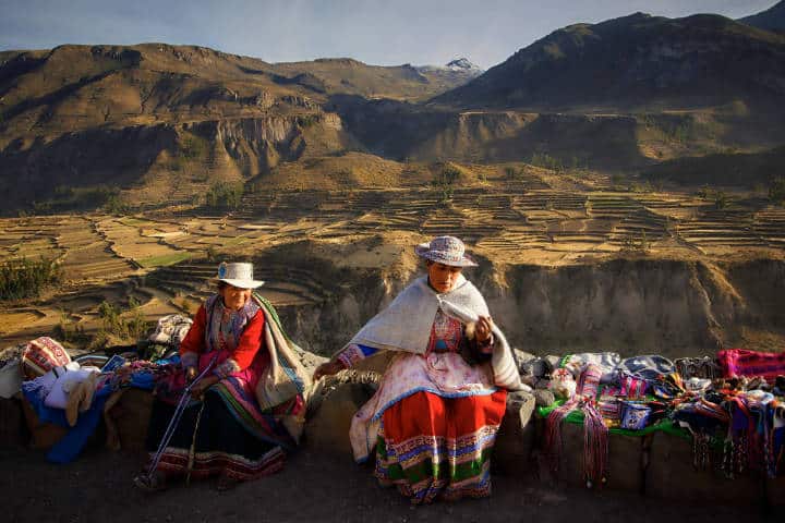 Mujeres en Valle Colca. Perú. Foto Pedro Szekely 4
