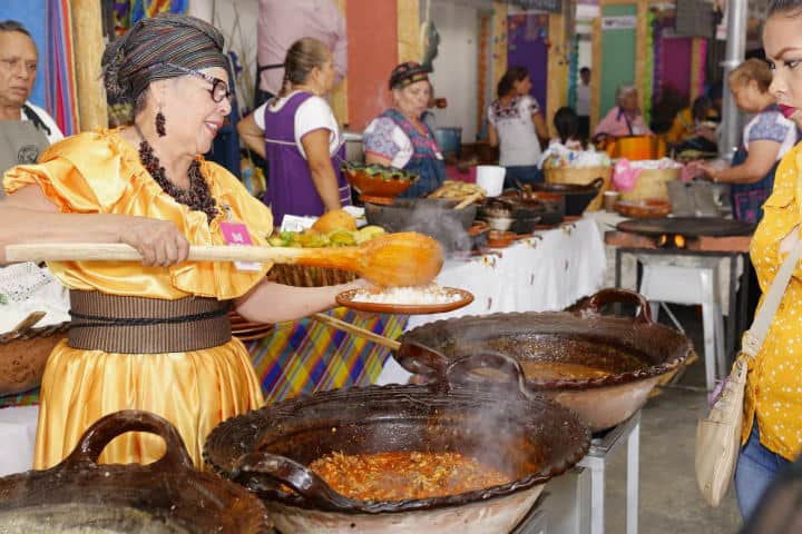 Encuentro de cocineras tradicionales en Michoacán.Foto.Mi Michoacán México.2