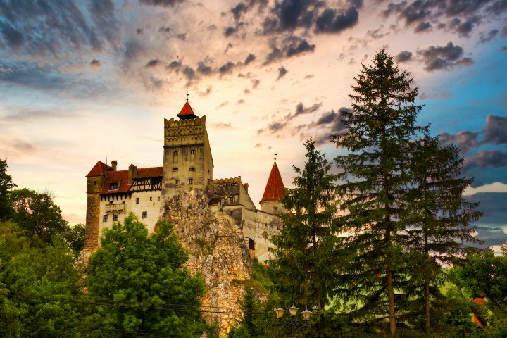 Castillo De Drácula En Transilvania ¿mito O Realidad El Souvenir