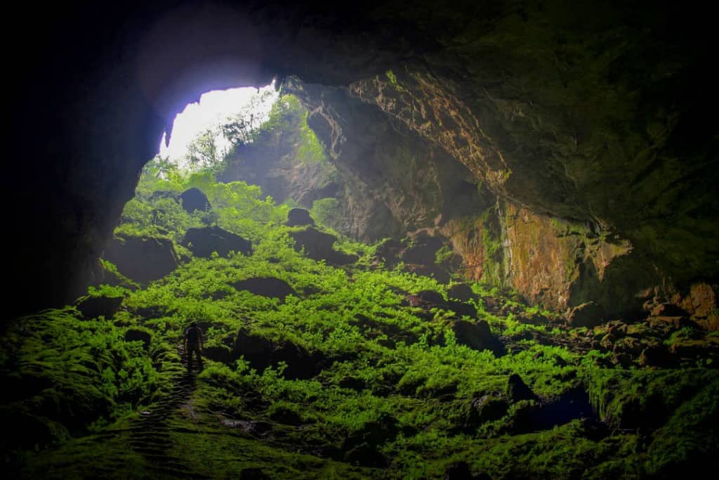 entrada a la cueva del encanto