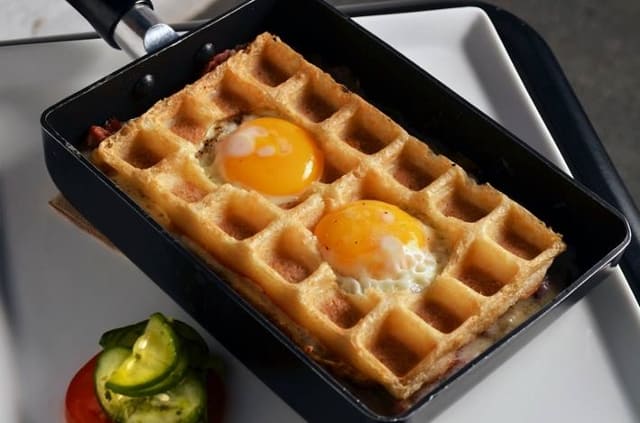 restaurante-freims-waffle-huevo