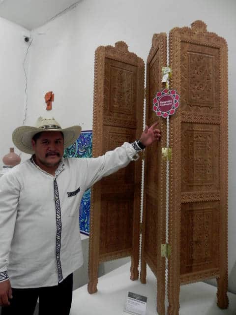 Alfonso Ponce Monroy talla en madera