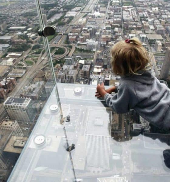 Pisos de vidrio en el mundo. Los 10 más alucinantes del mundo. Portada. Imagen. Archivo