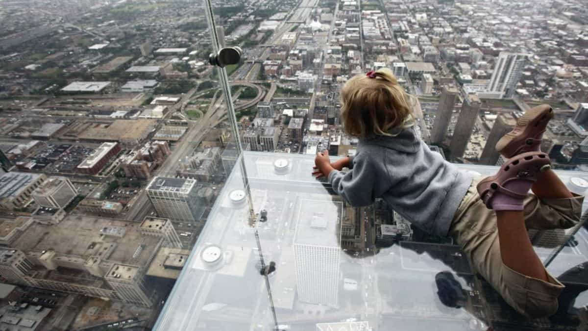 Pisos de vidrio en el mundo. Los 10 más alucinantes del mundo. Portada. Imagen. Archivo