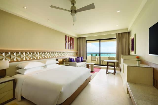 Hyatt Ziva Cancun – Hyatt Ziva Club Ocean Front Corner Suite