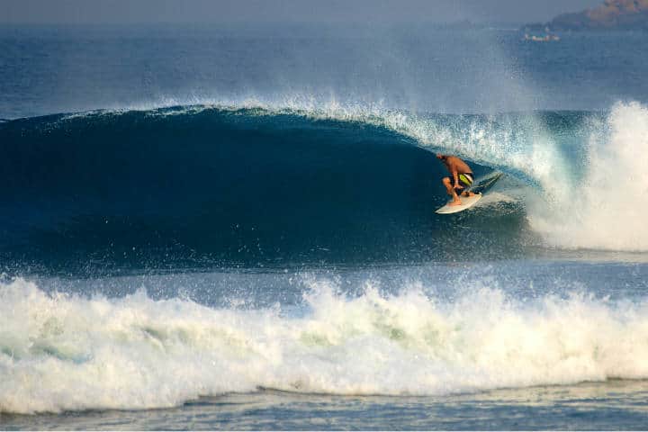 surfing mexico zicatela Foto Bryce Bradford copia