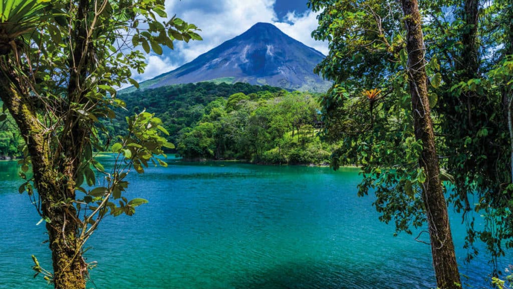 Volcán Imagen: Costa Rica. Archivo