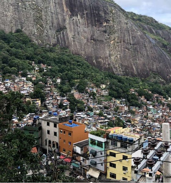 Favela-en-Rio-de-Janeiro-Brasil-Foto-Viridiana-Valencia