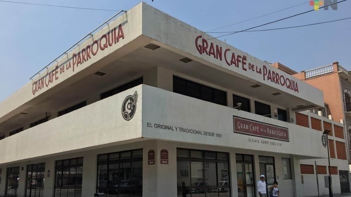 Restaurante El Café de la Parroquia en Veracruz port