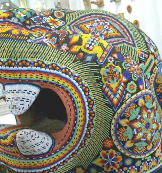 Arte Huichol Foto. Wikipedia