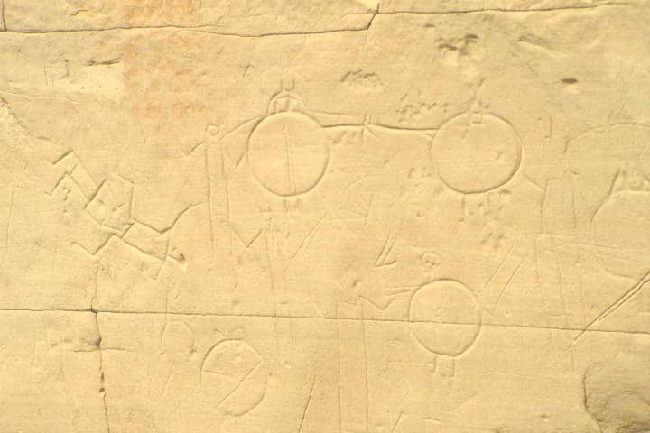 Petroglifos-tallados-No-puedes-dejar-de-conocer-Foto-Archivo-4