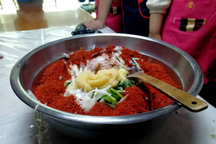Kimchi cocinar con familia coreana 33