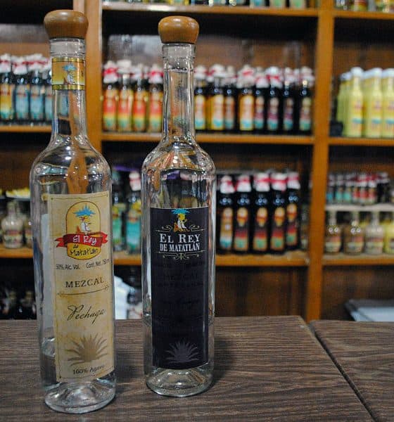 Mezcalerías de la ciudad de Oaxaca Foto. ProtoplasmaKid