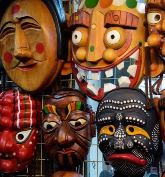 Máscaras coreanas Foto Joshua Damasio