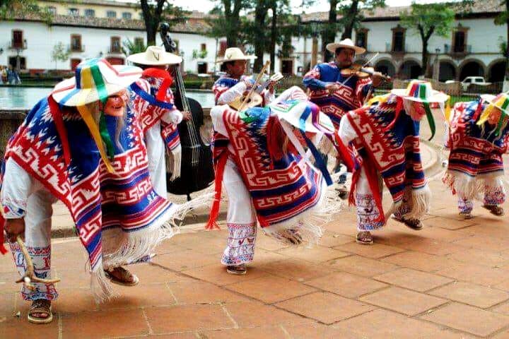 Carnaval Purépecha. Danza de los viejitos.