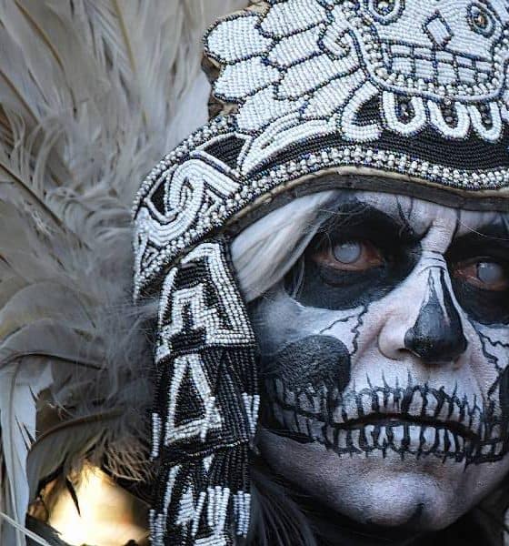 Festival de Día de Muertos Portada Foto Rosemary Miklitsch
