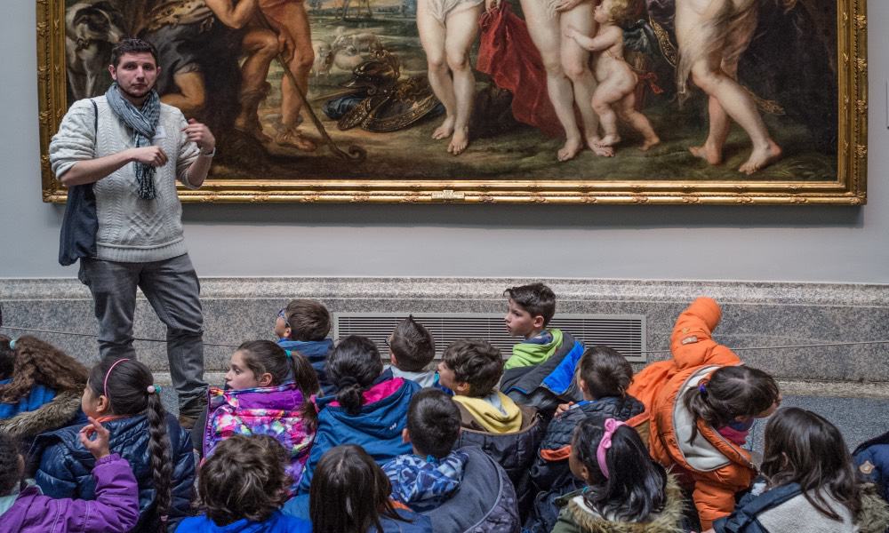 Niños en Museo del Prado Foto G Bulder
