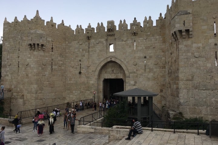 Puerta de Damasco, un lugar para investigar en Jerusalén Foto Donostiako Elizbarrutia