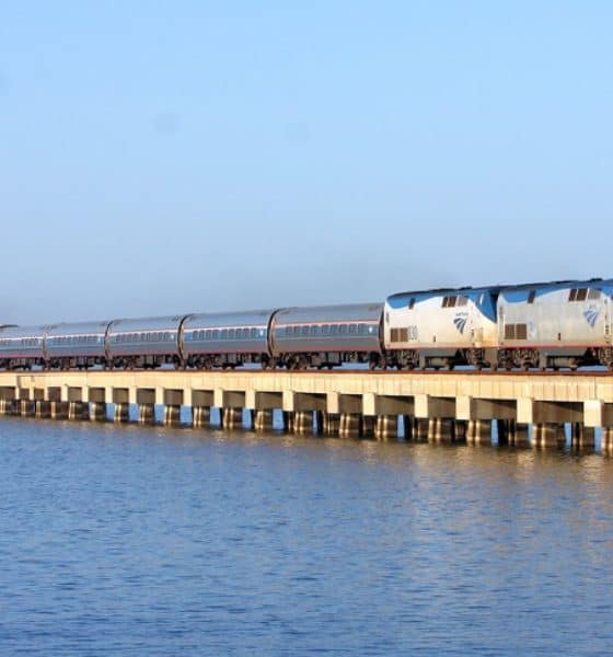 Tren de Wanderu Foto Wanderu