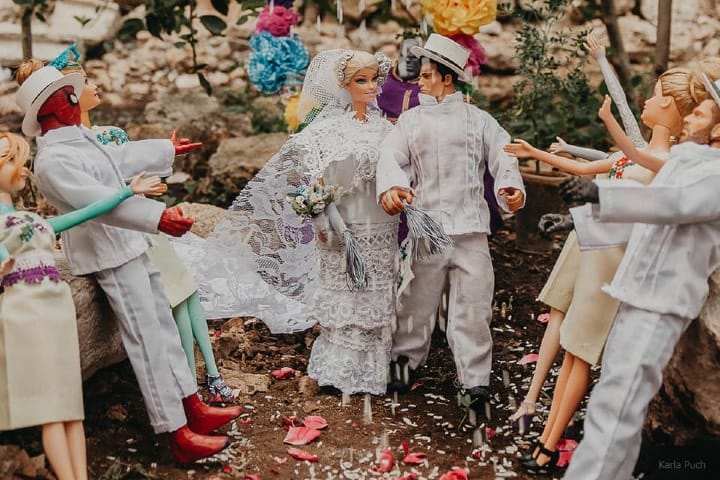 Los invitados lanzaron arroz para la abundancia en la boda de Barbie en Yucatán Foto Karla Puch