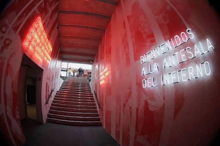 Túnel de los jugadores para el acceso al campo de juego Foto Diablos Rojos del México
