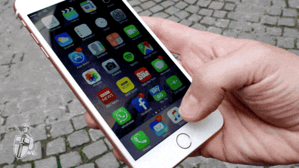 Gif: Uso de apps en teléfono móvil