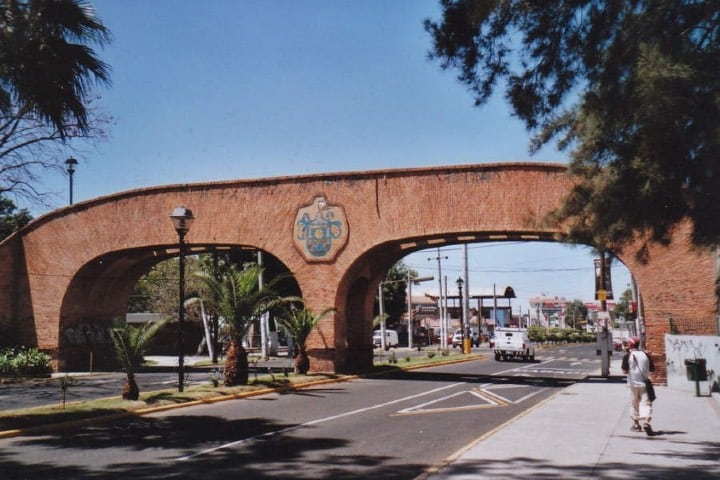 Puente Artesanal de Tlaquepaque Foto Price Travel