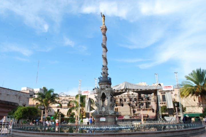 ¿Qué hacer en San Juan de los Lagos? Da una vuelta por la Plaza de Armas Foto Google Sites