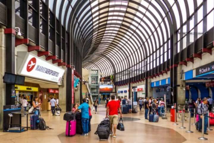 El Aeropuerto de Medellín espera la reactivación del turismo y ofrece seguridad a los viajeros Foto Archivo