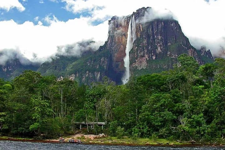 Los increíbles bosques que rodean la cascada. Foto: Vix. 
