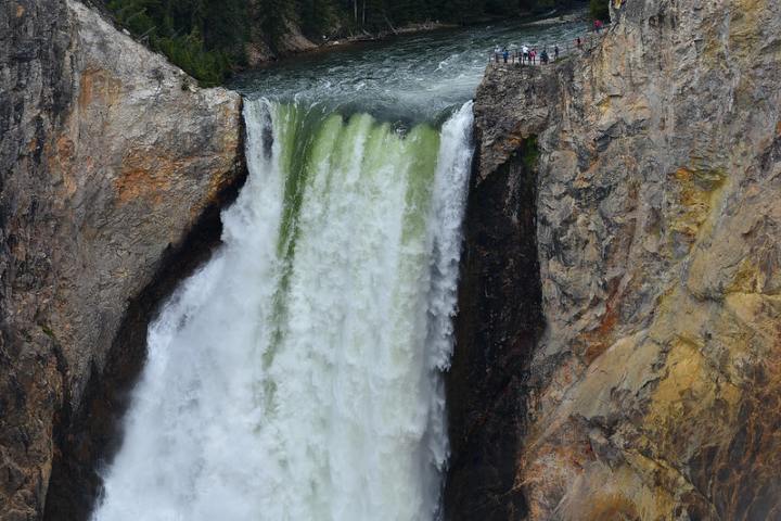 Lower Falls es la más alta en Yellowstone. Foto: Randy R.