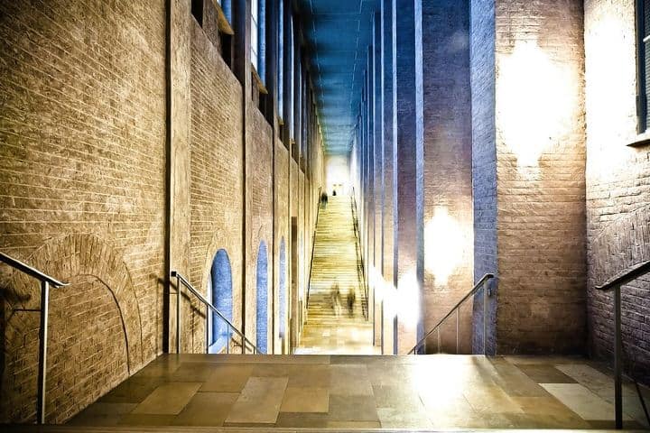 Contempla-los-pasillos-de-la-antigua-Pinacoteca-Foto-Victor-Bergmann