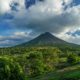 Volcán el Arenal en Costa Rica Foto: Adobe Rent a Car