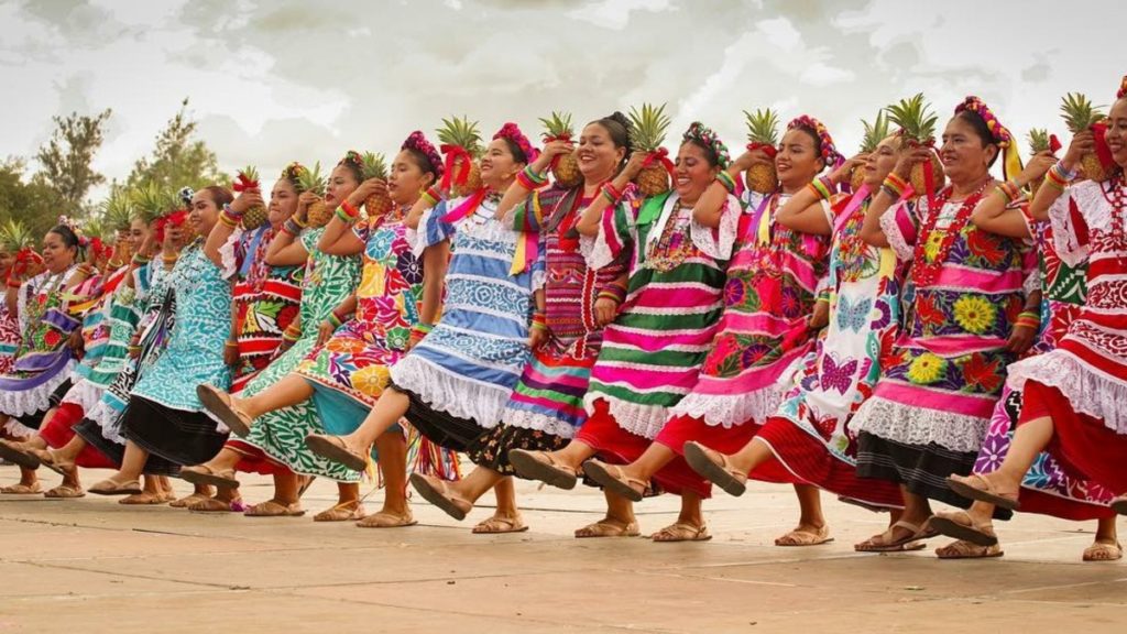 Baile Oaxaqueño Flor De Piña Admira La Belleza De Las Mujeres Mexicanas