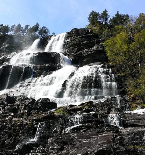 Conoce la Cascada Tvindefossen. Foto: needpix
