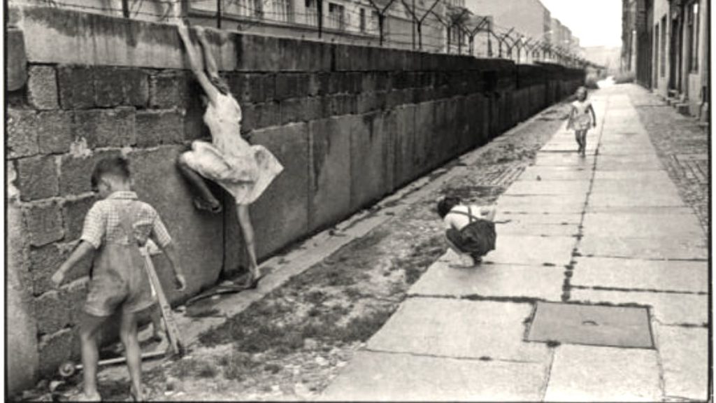 Historia del muro de Berlín. Portada. Foto: Ruthasis Green Dog