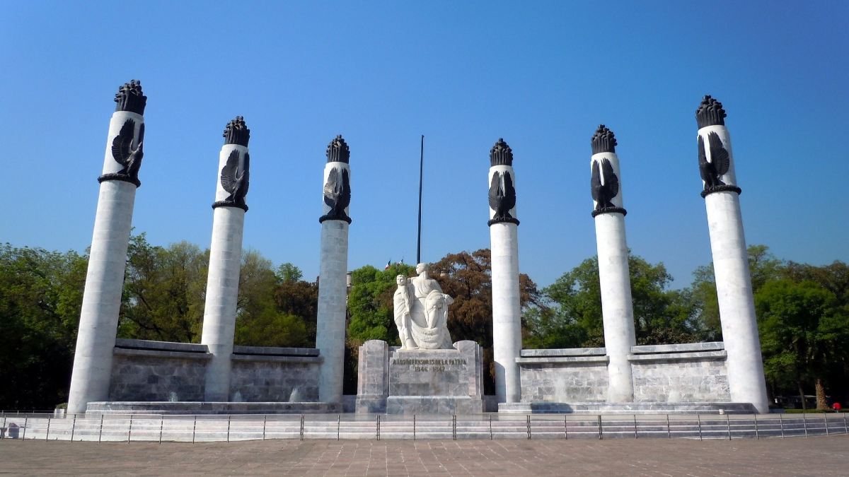 Monumento a los Niños Heroes de Chapultepec Foto Matthew Rutledge