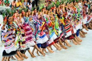 Baile oaxaqueño Flor de Piña: admira la belleza de las mujeres ...