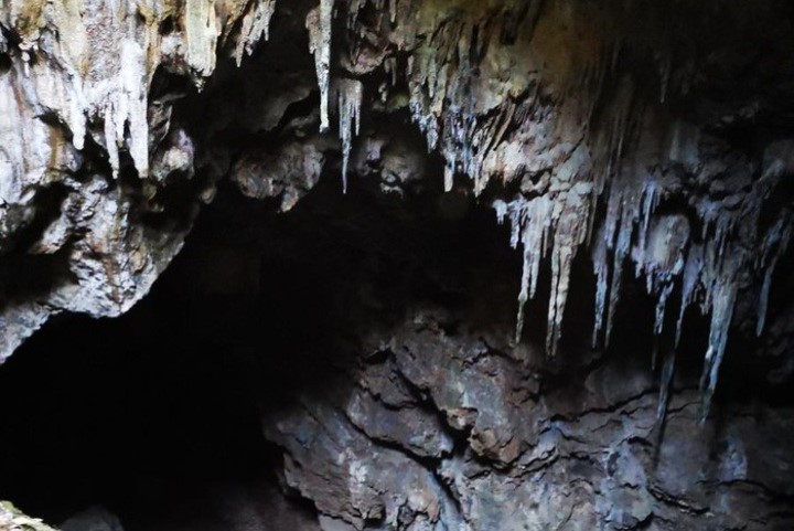 Conoce la famosa Cueva de los Riscos. Foto wikiloc