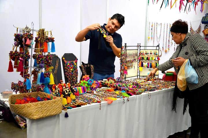 Feria de TlaquepArte en Jalisco. Foto:CCDER