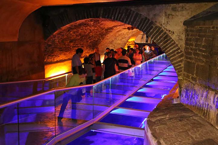 Sé uno de los visitantes a los túneles secretos de Puebla. Foto: Dónde Ir