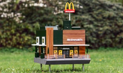 El McDonald's más pequeño del mundo es para las abejas. Foto: Hyper and Hyper