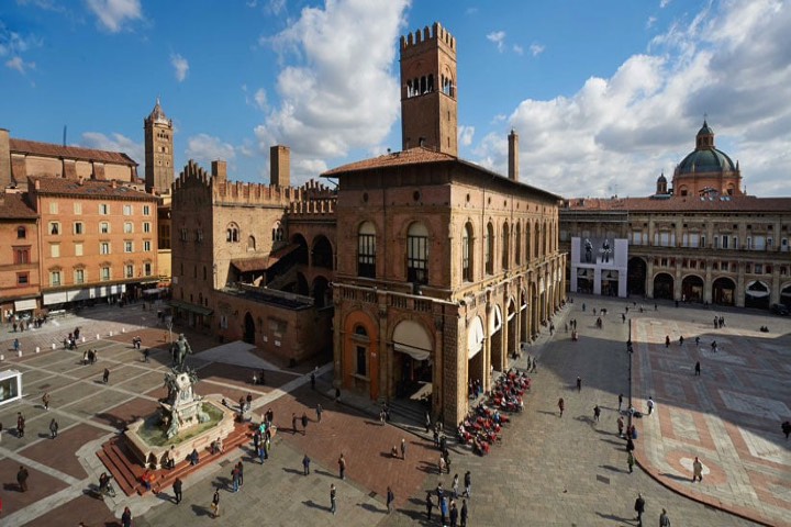 Bologna. Foto: WikItaly -GO-ON-ITALY