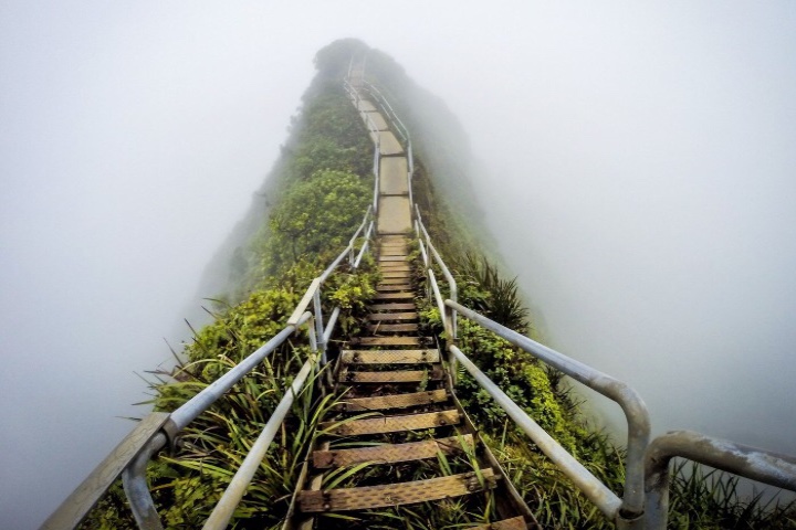 No desertes de llegar a la cima de Haiku Stairs en Hawái. Foto: Haiku Stairs | Facebook